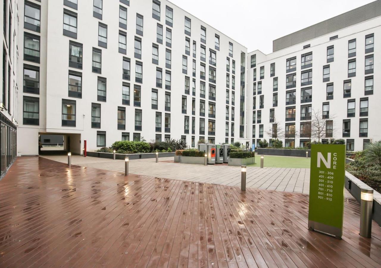 Sterling Court In Wembley London Exteriör bild