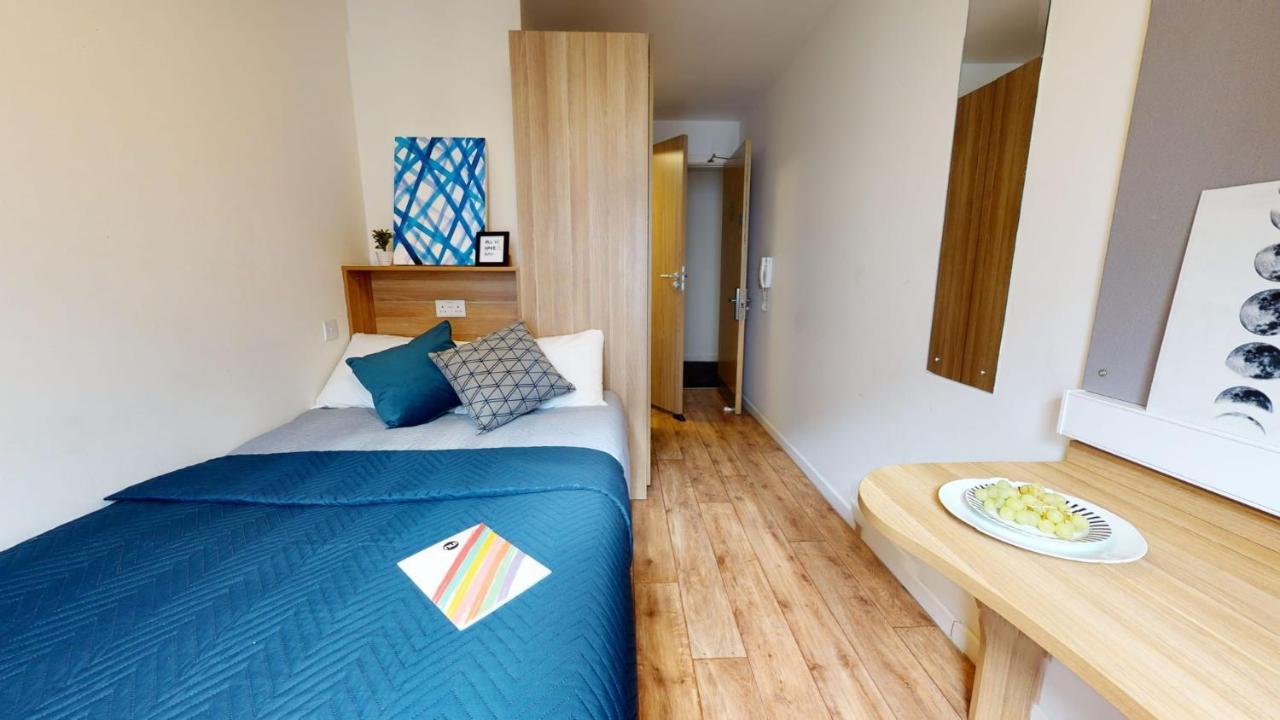 Sterling Court In Wembley Lägenhet London Exteriör bild
